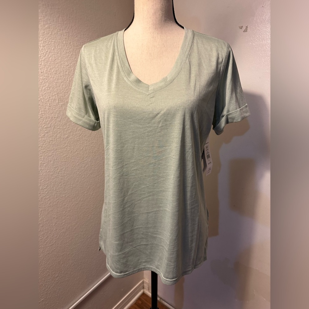 Legend V-Neck Short Sleeve Tee